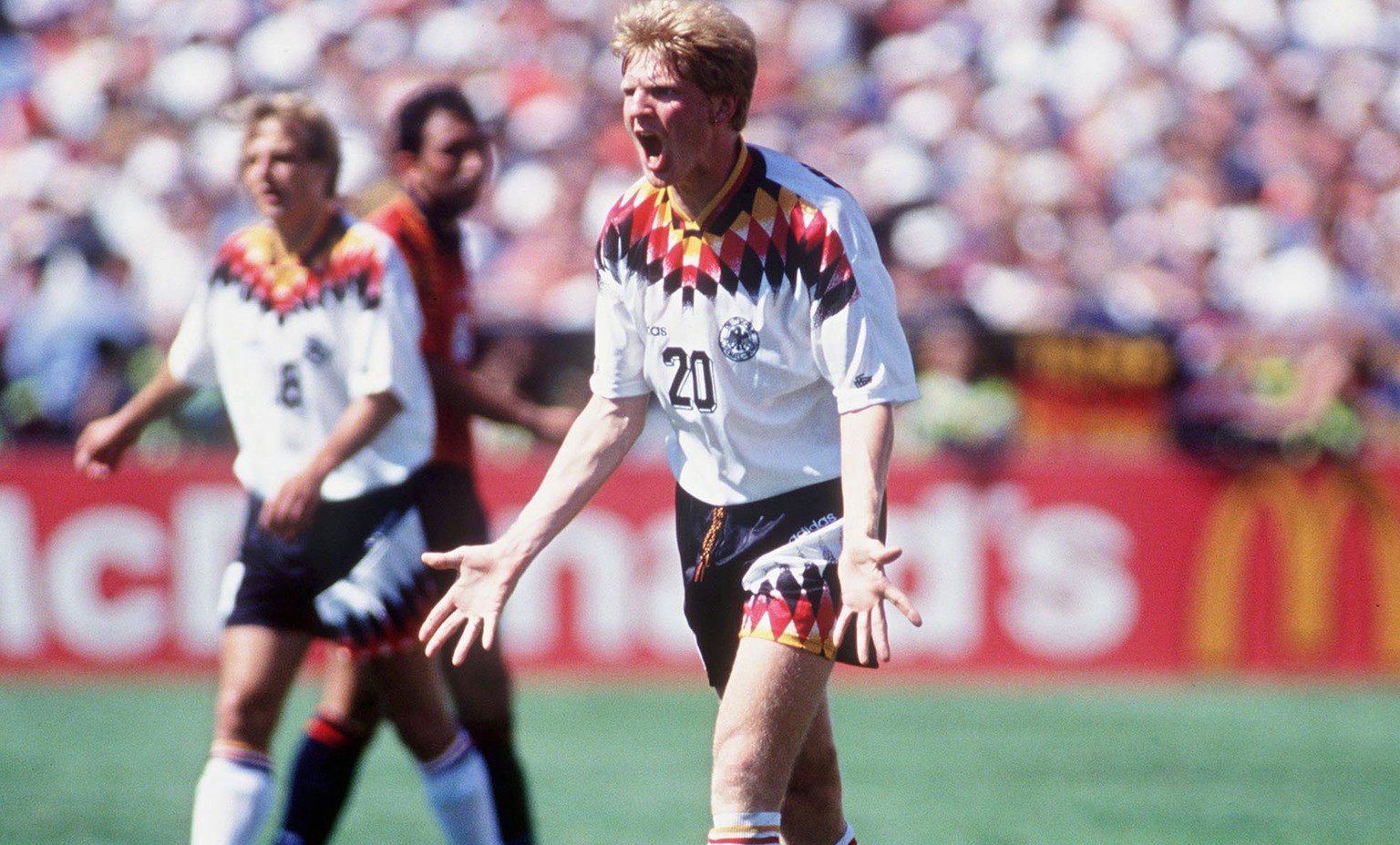 CHICAGO, UNITED STATES - JUNE 21: WM 1994 USA, Chicago; DEUTSCHLAND - SPANIEN (GER - ESP) 1:1; Stefan EFFENBERG/GER (Photo by Lutz Bongarts/Bongarts/Getty Images)