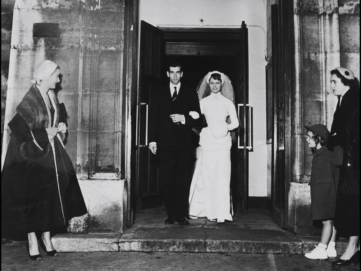 Brigitte Bardot stills 20000p Roger Vadim and Brigitte Bardot s wedding PICTURES NOT INCLUDED IN THE CONTRACTS Paris France PUBLICATIONxNOTxINxFRAxBEL Copyright: xQuinio/Stillsx