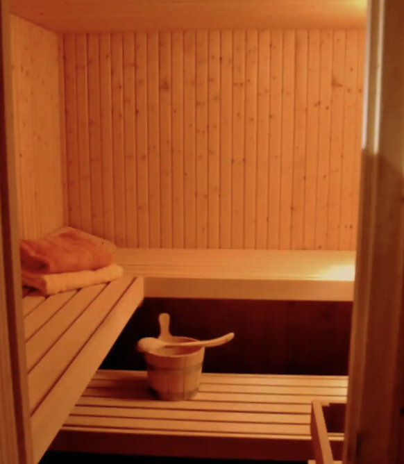 Langenthal Airbnb mit Wellness Whirlpool Sauna Rauszeit