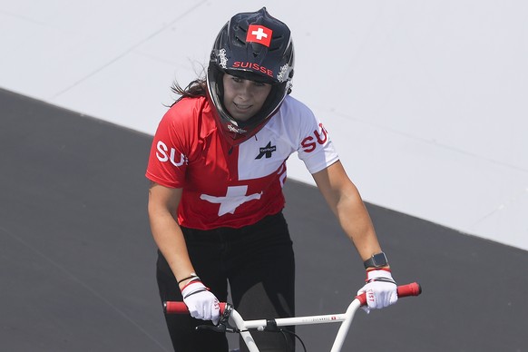 epa09384036 Nikita Ducarroz of Switzerland compete during the Cycling BMX Freestyle Women's Park Final events of the Tokyo 2020 Olympic Games at the Ariake Urban Sports Park in Tokyo, Japan, 01 August 2021.  EPA/FAZRY ISMAIL