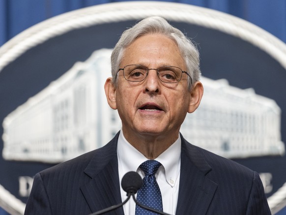 epa10116219 US Attorney General Merrick Garland delivers a statement on the recent FBI search of former President Donald Trump&#039;s Mar-a-Lago home from the Justice Department in Washington, DC, USA ...