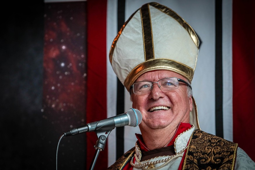 Charles White alias Max Singularity ist den meisten EVE Online-Spielern besser als Space Pope bekannt.