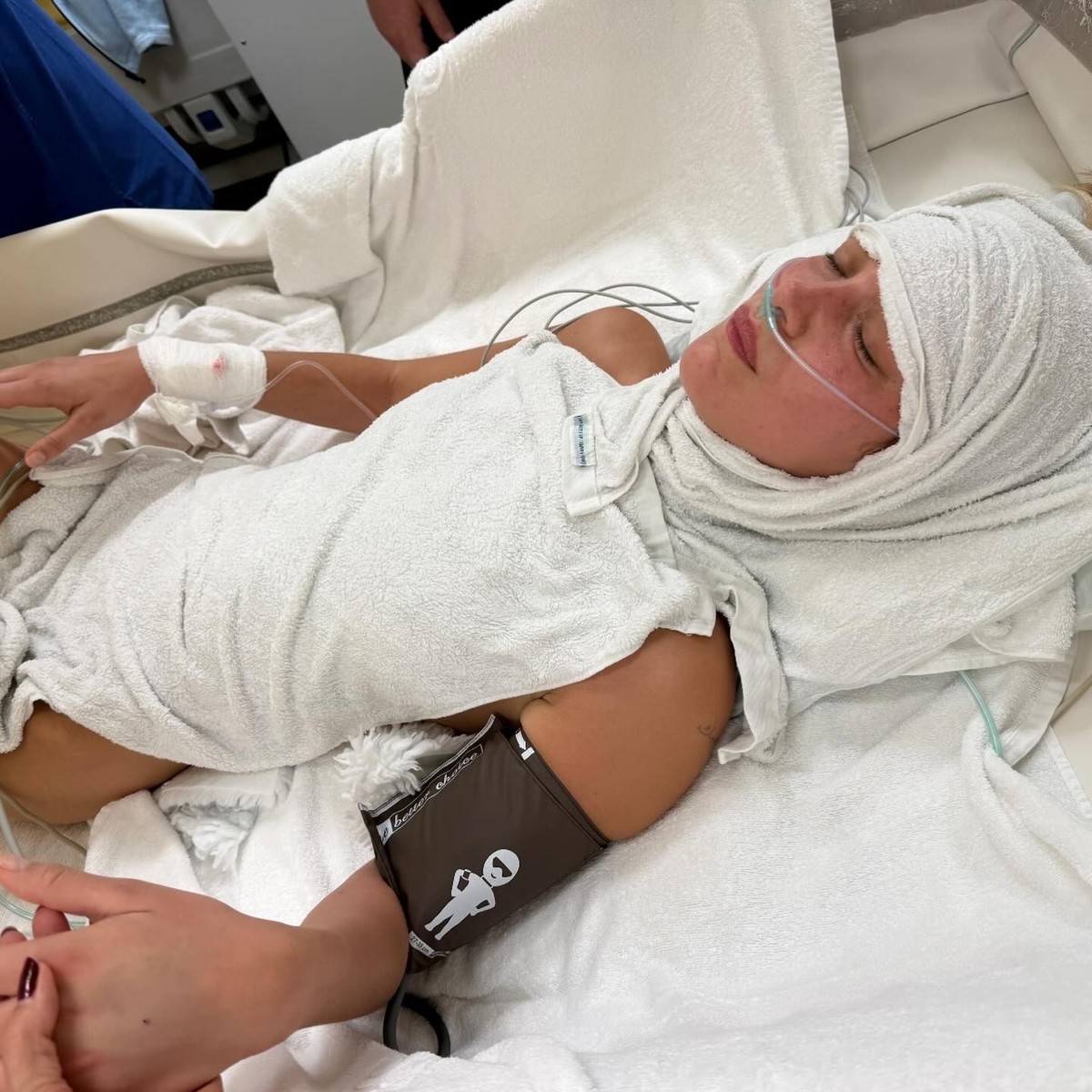 Bella Hadid a été à nouveau hospitalisée en 2025 pour sa maladie de Lyme