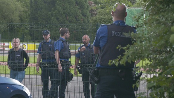 Polizisten im Einsatz in Zofingen AG.