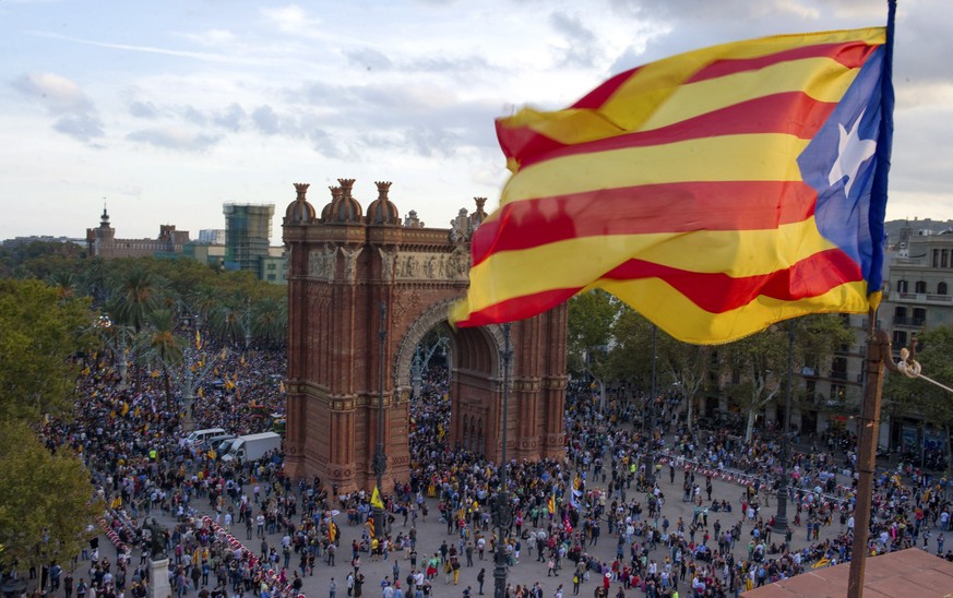 Streit um Unabhängigkeit: Spanien setzt Katalonien letzte Frist