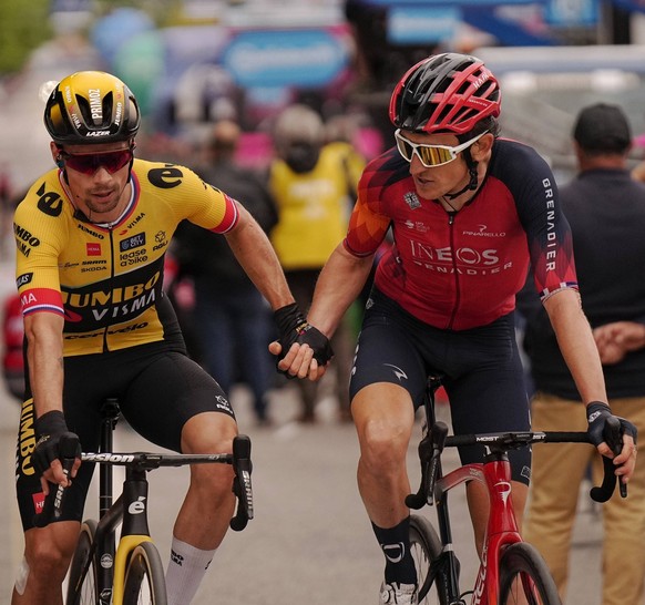 Foto Marco Alpozzi/LaPresse 13 Maggio 2023 Fossombrone, Italia - Ciclismo - Giro d Italia 2023 - Edizione 106 - Tappa 8 da Terni a Fossombrone. Nella foto: THOMAS Geraint GBR INEOS GRENADIERS - ROGLIC ...