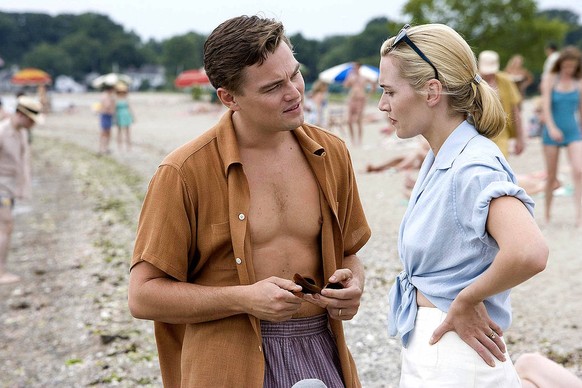 Leonardo Di Caprio and Kate Winslet as Frank and April Wheeler in Revolutionary Road EDITORIAL USE ONLY Copyright: xx 08475580