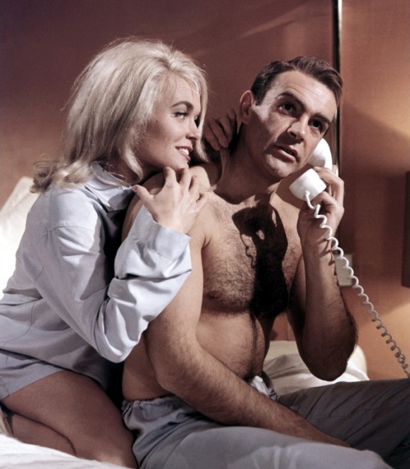 jill masterson shirley eaton james bond sean connery goldfinger 1965 telefon bondgirl 007 http://www.topbondgirls.com/jill-masterson-shirley-eaton/