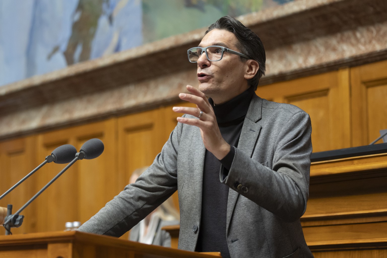 Gerhard Andrey, GP-FR, spricht waehrend der Debatte um den Voranschlag 2026 mit integriertem Aufgaben- und Finanzplan 2027-2029, waehrend der Wintersession der Eidgenoessischen Raete, am Montag, 15. D ...