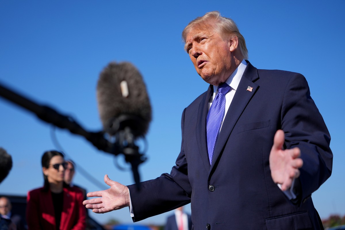 President Donald Trump speaks with reporters before boarding Air Force One, Thursday, Oct. 29, 2026, at Joint Base Andrews, Md. (AP Photo/Alex Brandon)
Donald Trump