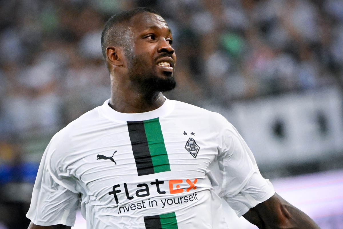 epa10129641 Moenchengladbach's Marcus Thuram reacts during the German Bundesliga soccer match between Borussia Moenchengladbach and Hertha BSC in Moenchengladbach, Germany, 19 August 2022. EPA/SA ...