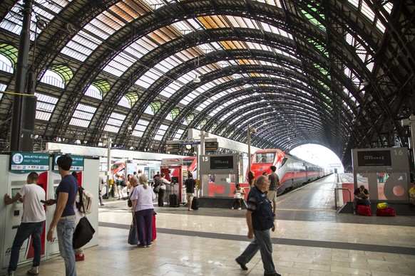 Die Ankunftshalle im Milano Stazione Centrale.
