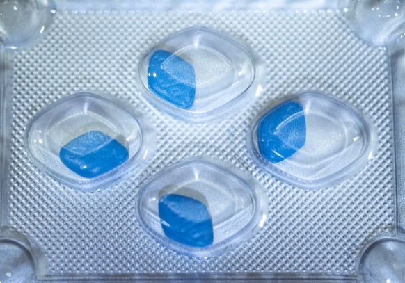Man had to go to hospital because of illegal erection enhancers