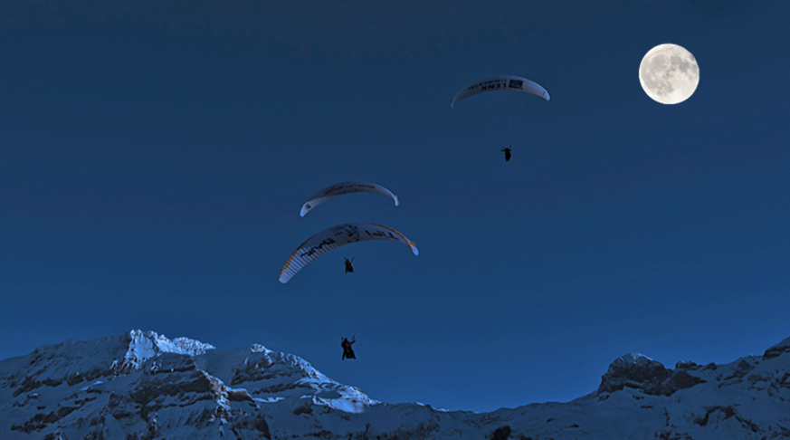 Rauszeit Things to do im Winter Vollmond Gleitschirmfliegen in Lenk