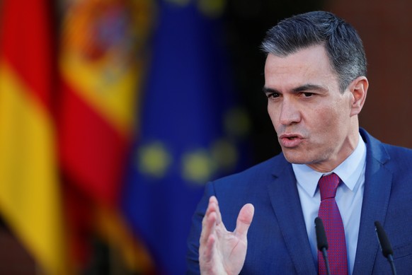 epa09691394 Spanish Prime Minister, Pedro Sanchez, next to German Chancellor, Olaf Scholz (not pictured), take part in a joint press conference following their meeting at Moncloa Palace in Madrid, Spa ...