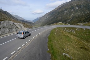 Freie Fahrt auf der Passstrasse.
