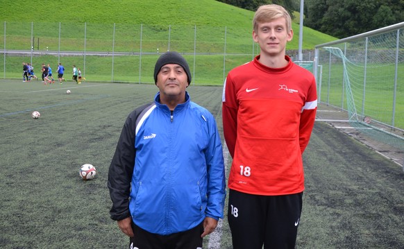 Sie halten die Mannschaft am Leben: Trainer Antonio dos Reis (links) und Sandro, der Captain des Teams.