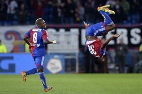 Die Leistungen von Serey Die und Sio im FCB-Dress werden mit dem Aufgebot belohnt.