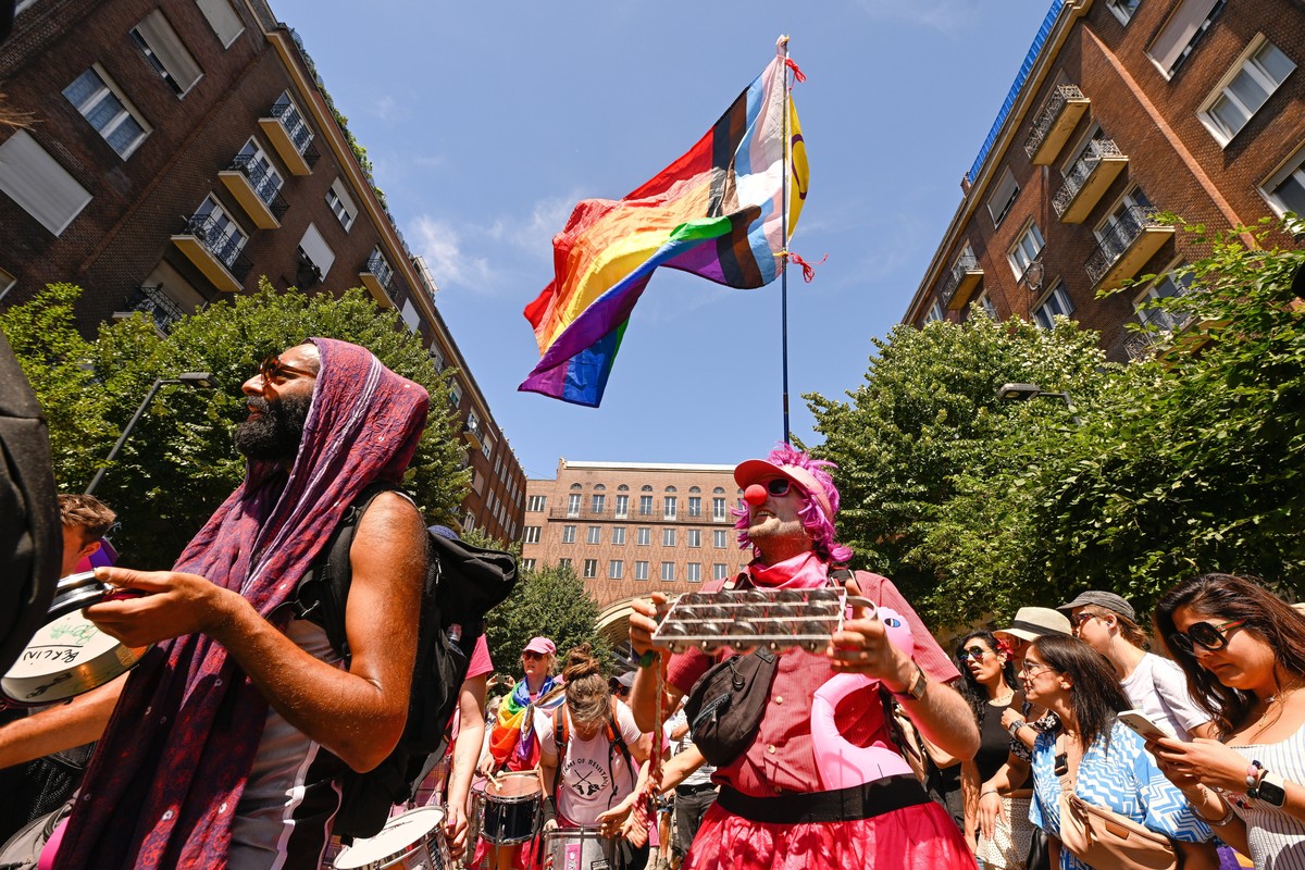 epa12202989 Participants attend the Budapest Pride march in Budapest, Hungary, 28 June 2025. Thousands of people gathered at the Pride march despite a law passed earlier this year banning Pride events ...