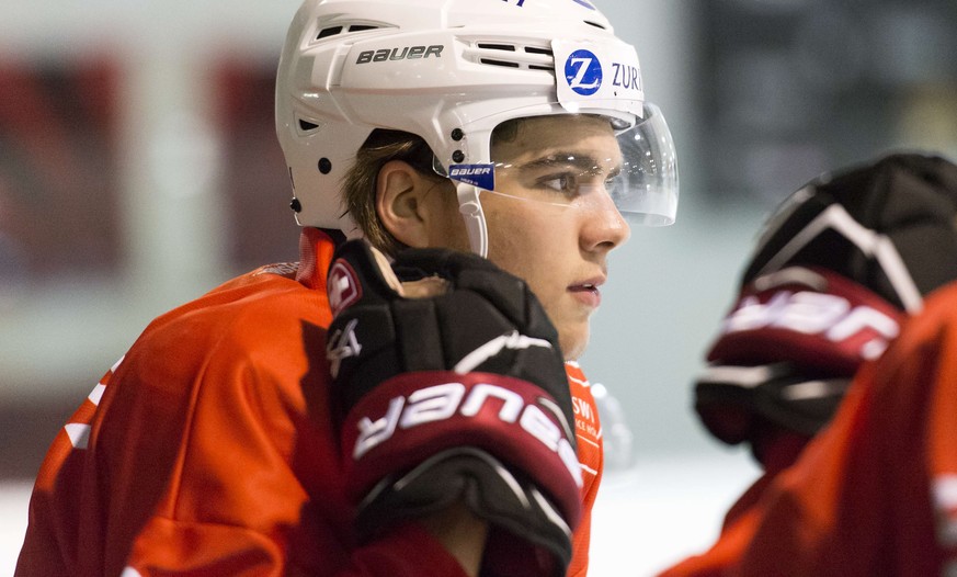 Ice hockey player Nico Hischier (New Jersey Devils) during the training of the first prospect camp of the Swiss ice hockey national team, in the PostFinance arena in Bern, Switzerland, Wednesday, July ...