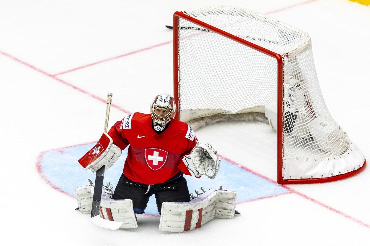 Switzerland's goaltender Leonardo Genoni in action, during the IIHF 2025 World Championship preliminary round group B game between Switzerland and Czech Republic, at the Jyske Bank Boxen, in Hern ...