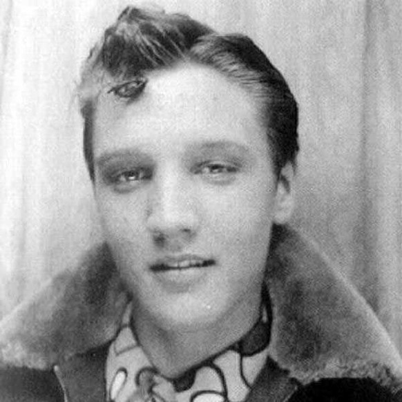 elvis presley jung teenager 1950s rock&#039;n&#039;roll sänger musik http://www.oldpicsarchive.com/elvis-presley/