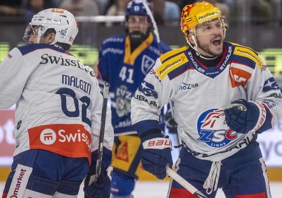 PostFinance Topscorer Sven Andrighetto von Zuerich beim Eishockey Playoff 1/2 Final, Spiel 4 der National League zwischen dem EV Zug und den ZSC Lions am Montag, 8. April 2024 in Zug. (PostFIinance/KE ...