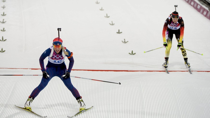 Knapp an der Medaille vorbei: Evi Sachenbacher-Stehle verliert Bronze im Massenstart erst im Schlusssprint gegen die Norwegerin Tiril Eckhoff.