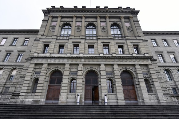 Das Gebaeude der ETH Zuerich aufgenommen am Montag, 6. November 2017. Seit die &quot;NZZ am Sonntag&quot; vor zwei Wochen ueber eine Astronomie-Professorin berichtet hat, der schwerwiegendes Mobbing v ...