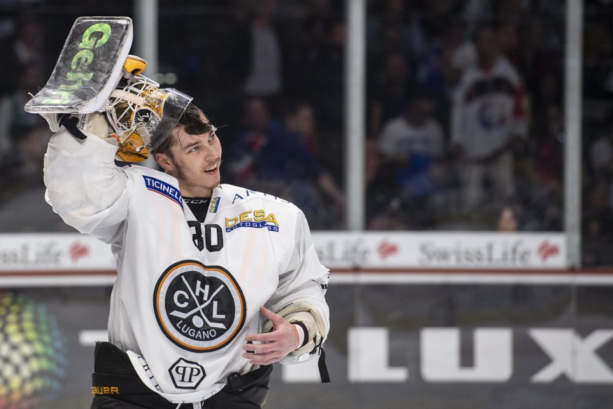 Luganos Goalie Elvis Merzlikins reagiert im sechsten Eishockey Playoff-Finalspiel der National League zwischen den ZSC Lions und dem HC Lugano am Mittwoch, 25. April 2018, im Zuercher Hallenstadion. ( ...