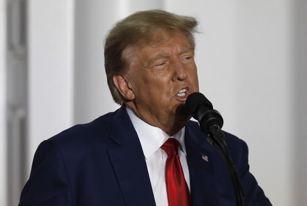 epa10689639 Former US President Donald J. Trump speaks outside at Trump National Golf Club, in Bedminster, New Jersey, USA, 13 June 2023. Earlier Trump was charged in a Miami federal court with multip ...