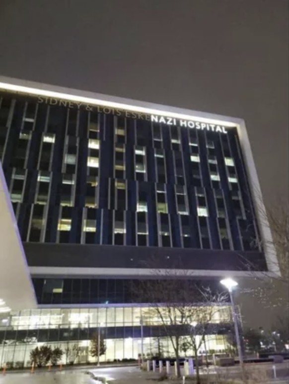 LED Leucht Schriften, die kaputt sind und einen total neuen Sinn ergeben