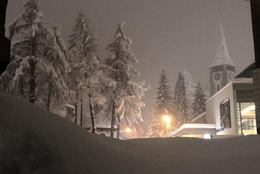 Schnee so weit das Auge reicht in Zermatt. .&nbsp;