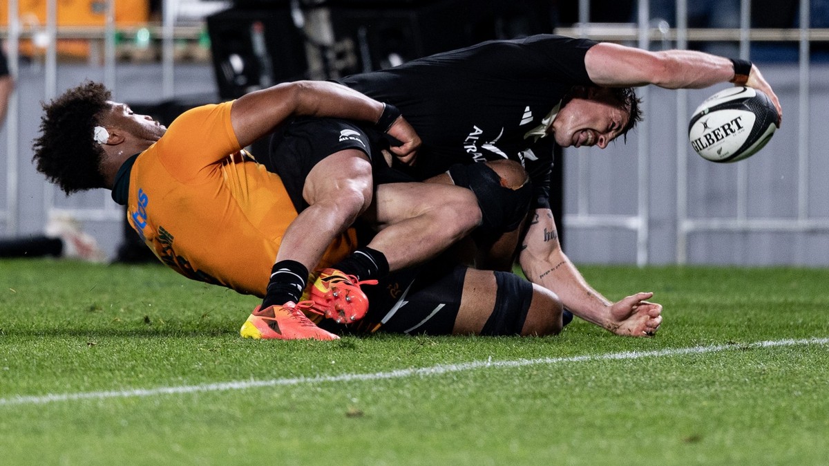 AUCKLAND, NEW ZEALAND - OCTOBER 10: All Black Leroy Carter gets a try during the Bledisloe Cup, Rugby Test match between the All Blacks and the Wallabies played at Eden Park on October 10, 2026 in Auc ...