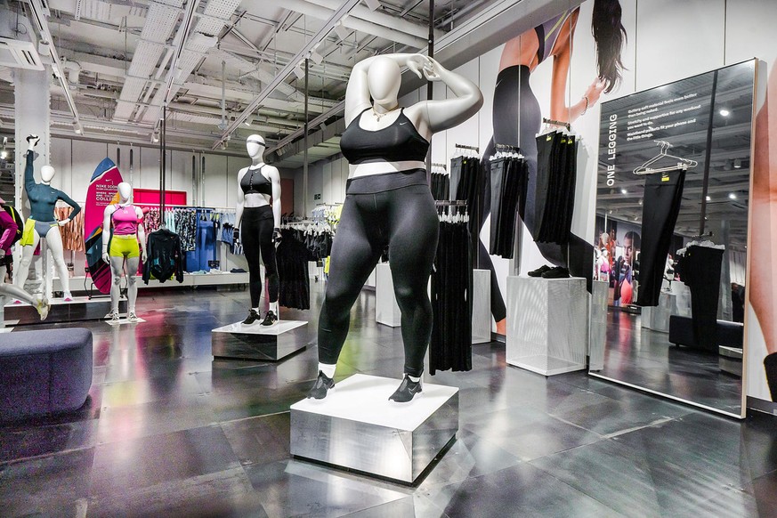 plus size schaufenster puppe mannequin nike