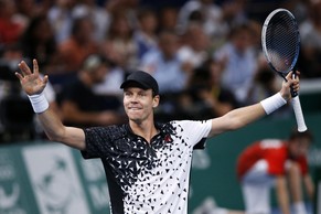 Tomas Berdych hat in Paris-Bercy allen grund zu jubeln.