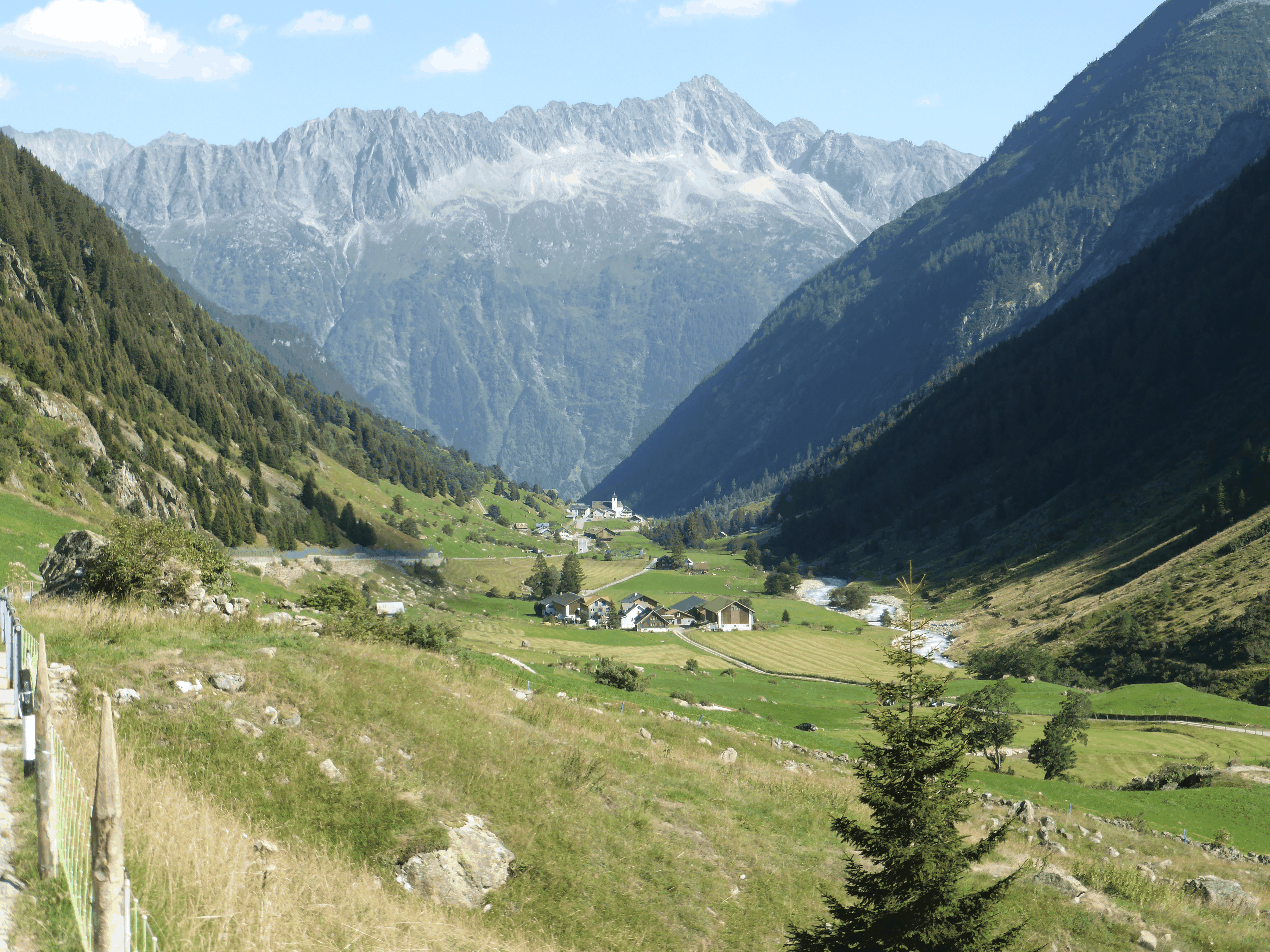 Diese 10 Schweizer
Strassen sind der Hammer
Meiental an der bestens ausgebauten Sustenpassstrasse ist auch eine Reise wert: