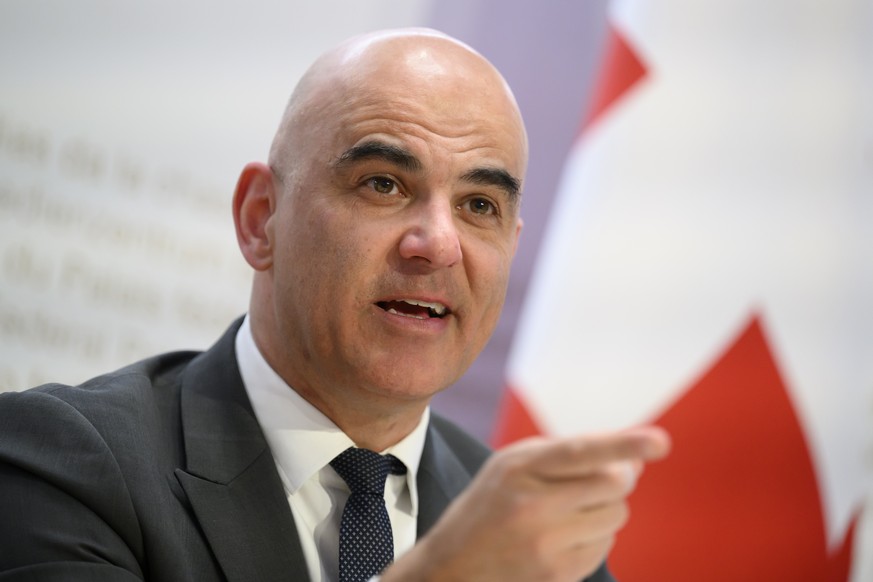 Bundesrat Alain Berset spricht waehrend einer Medienkonferenz ueber die Aenderung des Bundesgesetzes ueber Filmproduktion und Filmkultur (Lex Netflix), am Dienstag, 8. Maerz 2022, in Bern. (KEYSTONE/A ...