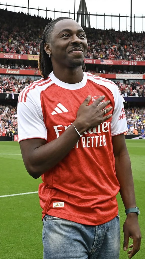 &lt;p&gt;&lt;strong&gt;Eberechi Eze&lt;/strong&gt; wechselt von &lt;strong&gt;Crystal Palace&lt;/strong&gt; zurück zu seinem Jugendklub &lt;strong&gt;Arsenal&lt;/strong&gt;.&lt;/p&gt;