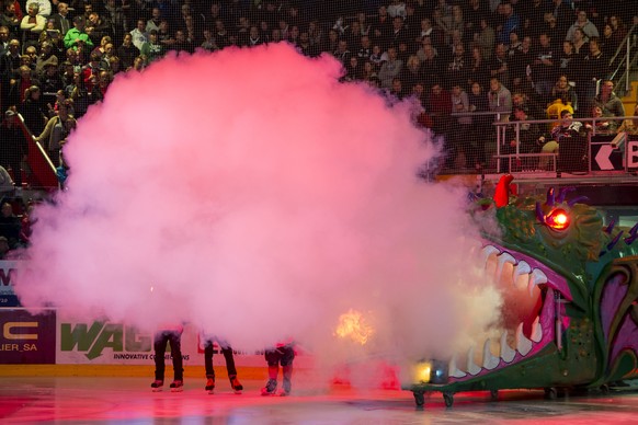 Trotz imposanter Kulisse und Hexenkessel-Atmosphäre. Gottéron taucht gegen den SC Bern.&nbsp;