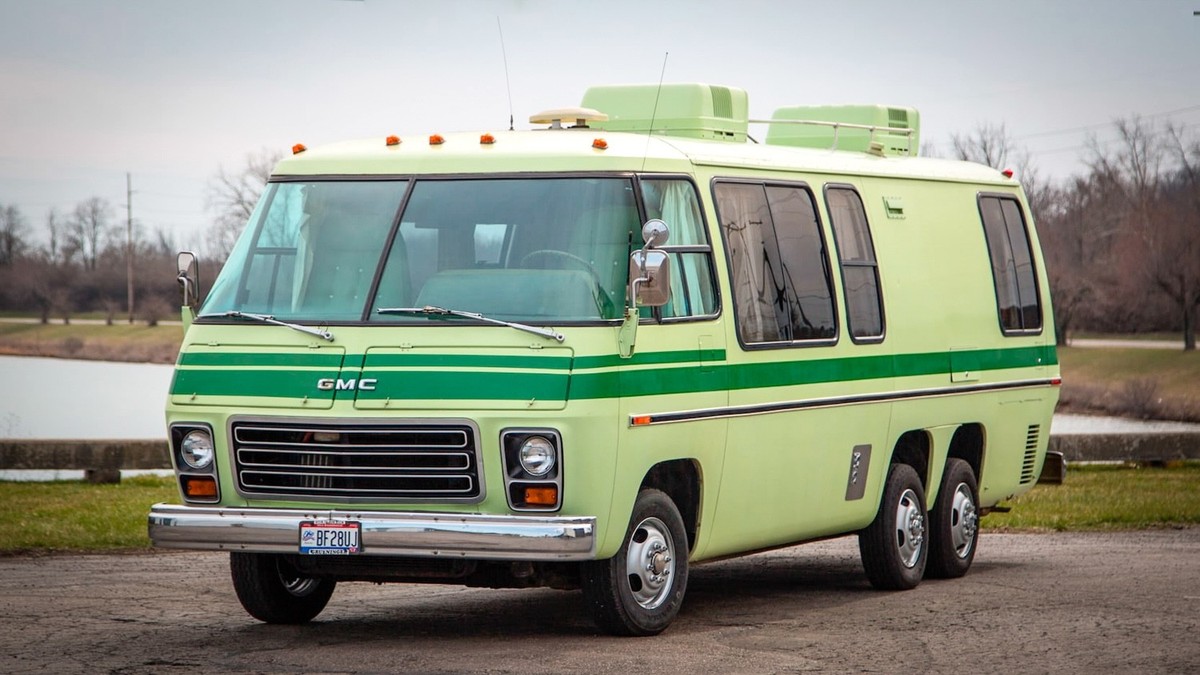 1978 GMC Motorhome - 70s-tastic!
https://www.hagerty.com/media/car-profiles/gmc-motorhome-is-fwd-wonder/