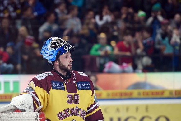 Seinen Anteil am Sieg hat Servettes Ersatzkeeper Janick Schwendener. Nach zwei Shutouts in Serie in Zug und gegen Lausanne wurde die Davoser Leihgabe beim 0:1 durch Calle Andersson nach genau 143 Minu ...