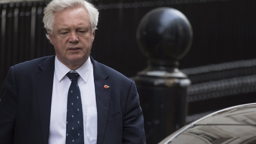 epa06318281 Britain&#039;s Secretary of State for Exiting the European David Davis leaves Downing Street in London, Britain, 9 November 2017. British Prime Minister Theresa May faces a second reshuffl ...