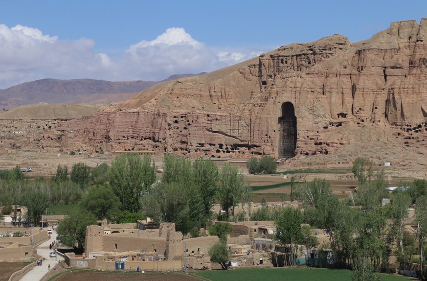 epaselect epa11349498 The ruins of a 1,500-year-old Buddha statue in Bamiyan, Afghanistan, 18 May 2024. Three Spanish nationals were killed in an attack in Bamyan, capital of the homonymous province i ...