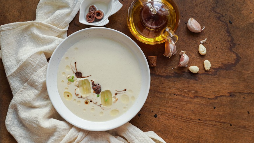 Ajoblanco kalte konblauch suppe spanien essen food kochen