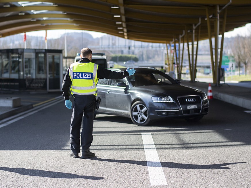 Wer aus einer Grenzregion in die Schweiz einreist, muss nicht in Quarant�ne. (Archivbild)