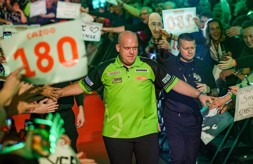 Darts PDC World Darts Championship Michael van Gerwen walks out during the PDC World Darts Championship Semi Final at Alexandra Palace, London, United Kingdom on 2 January 2023. Editorial use only PUB ...