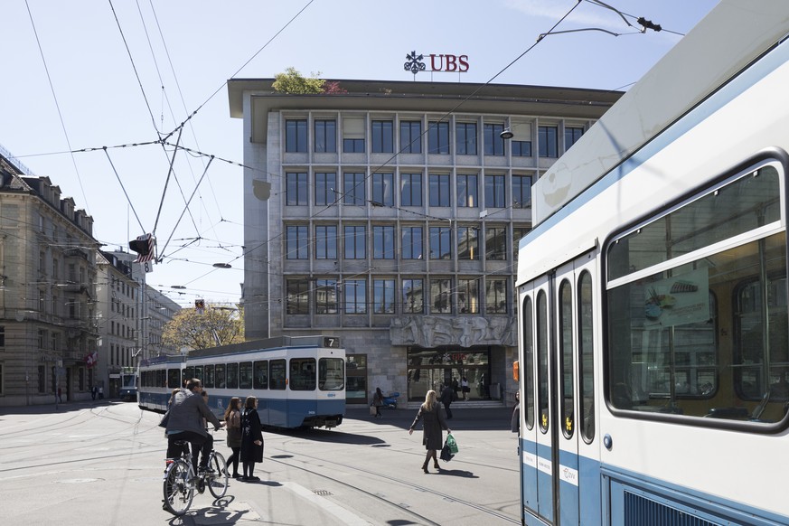 ZUM FINANZPLATZ ZUERICH STELLEN WIR IHNEN FOLGENDES NEUES BILDMATERIAL ZUR VERFUEGUNG --- The headquarter of Swiss bank UBS at Paradeplatz square in Zurich, Switzerland, pictured on April 18, 2018. (K ...