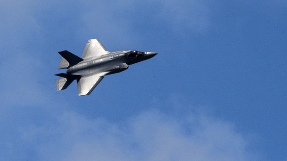 epa10018529 A US F-35 fighter jet flies over international airport near Skopje, Republic of North Macedonia, 17 June 2022.Two F-35 fighter jets of the Vermont National Guard flew over and landed at Pe ...