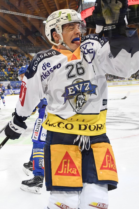 Zugs Reto Suri, beim Eishockey-Qualifikationsspiel der National League A zwischen dem HC Davos und dem EV Zug, am Sonntag, 7. Januar 2018, in der Vaillant Arena in Davos. (KEYSTONE/Gian Ehrenzeller)